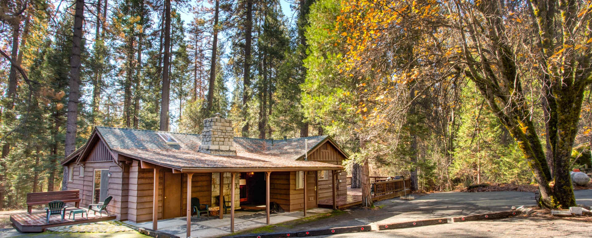 Cabin exterior - The Redwoods in Yosemite 