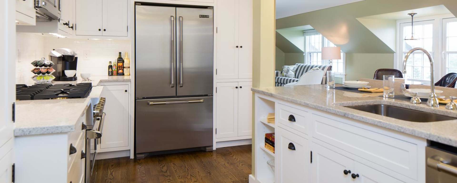 Green Heron Suite Kitchen - Weekapaug Inn