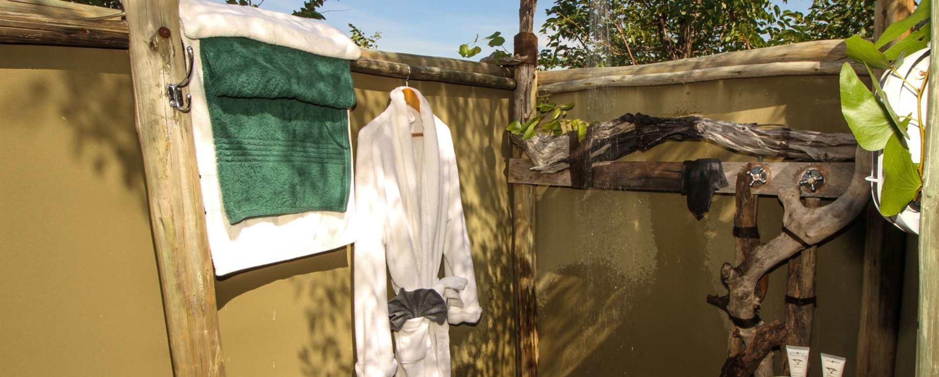 Nehimba -  Outdoor Shower