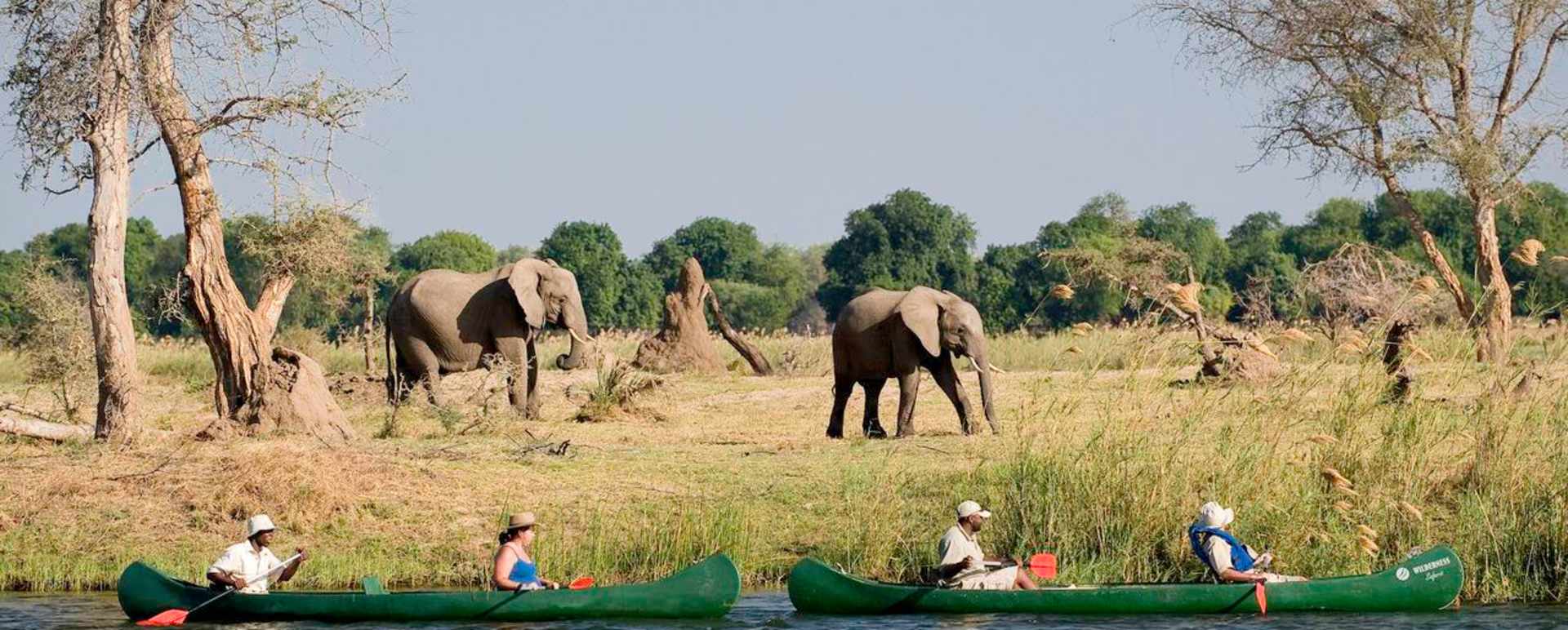 Canoeing on the Zambezi River - Rukomechi Camp