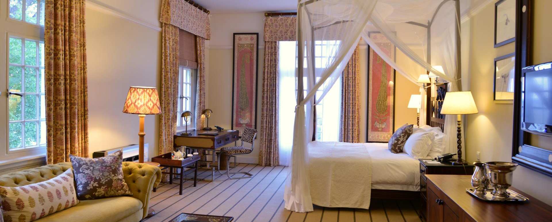 Deluxe Suite   - Victoria Falls Hotel