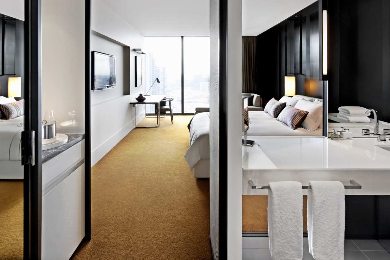 Bedroom - Crown Metropol 