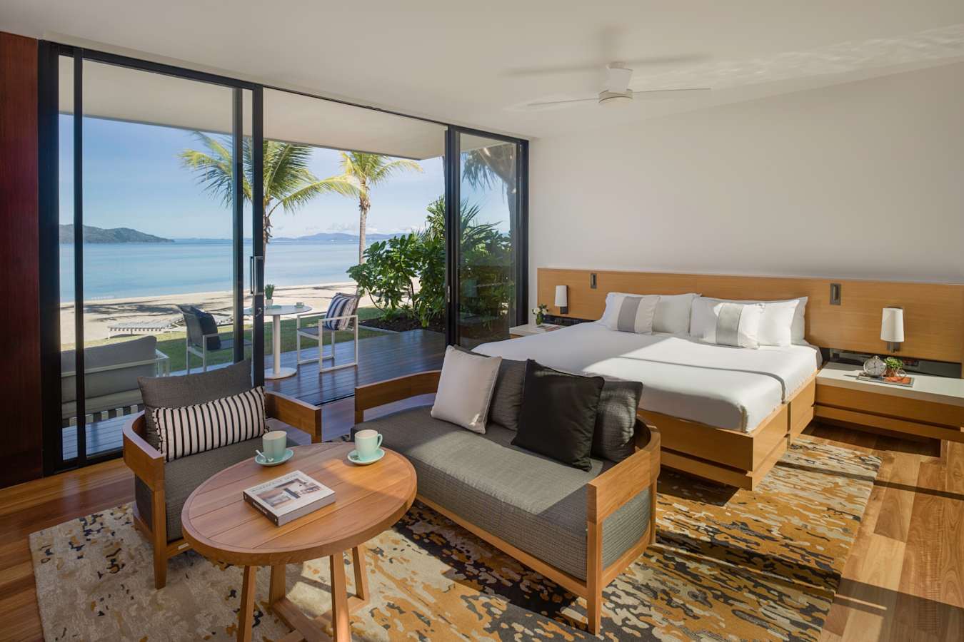 Beachfront Pool Villa 
