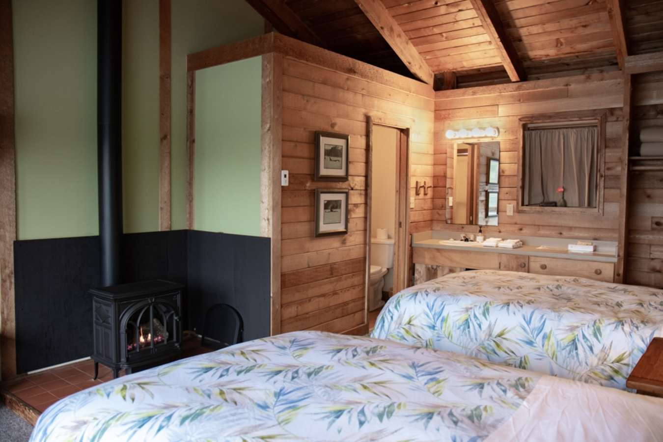 Guest Room - Farewell Harbour Lodge 