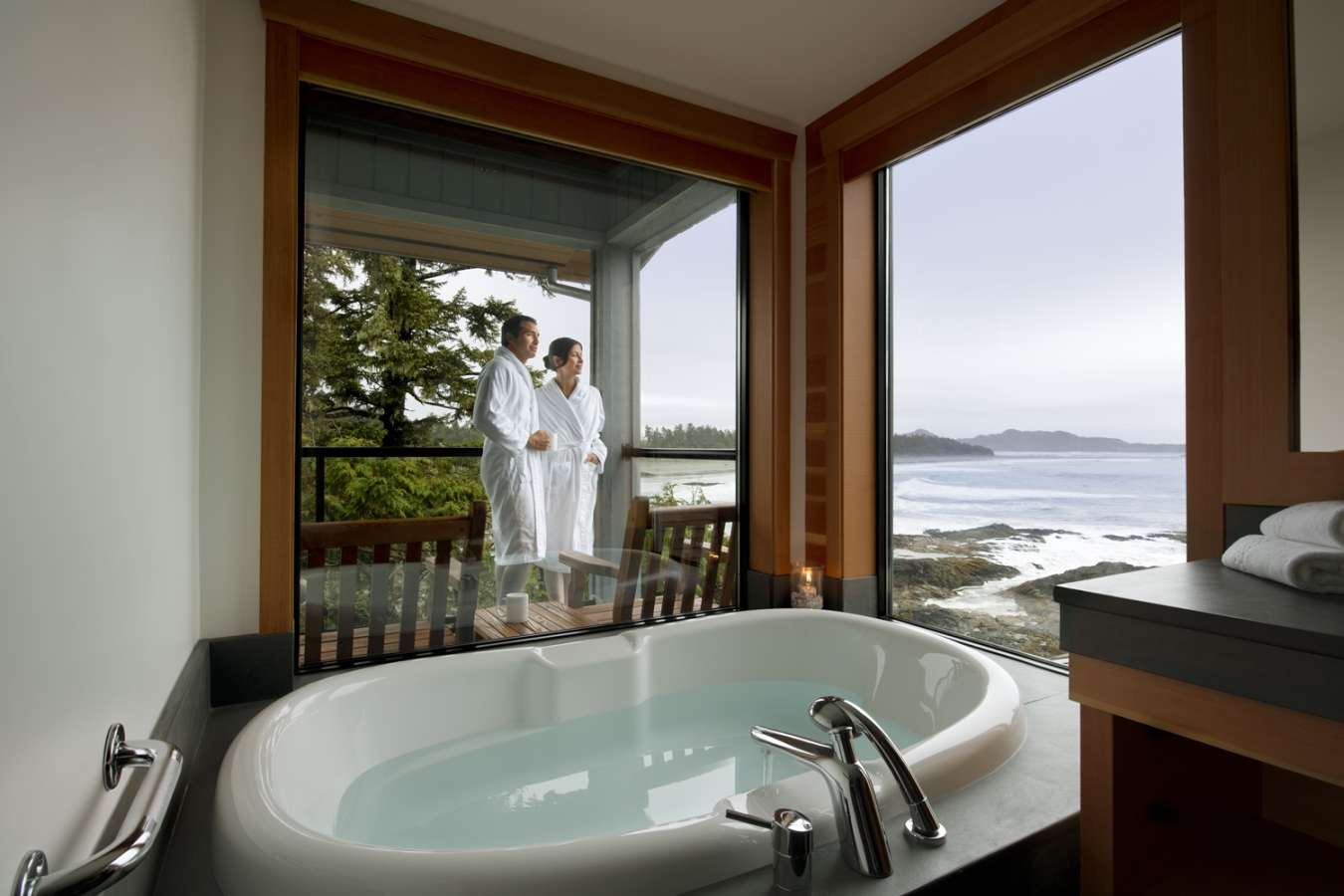 Romance at the Wick - West Coast Canada In Style