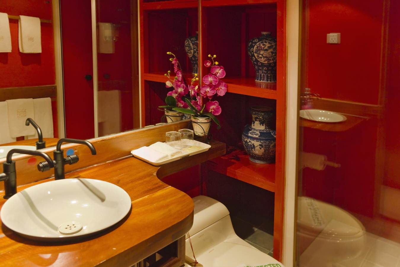 Bathroom  - Li An Lodge 