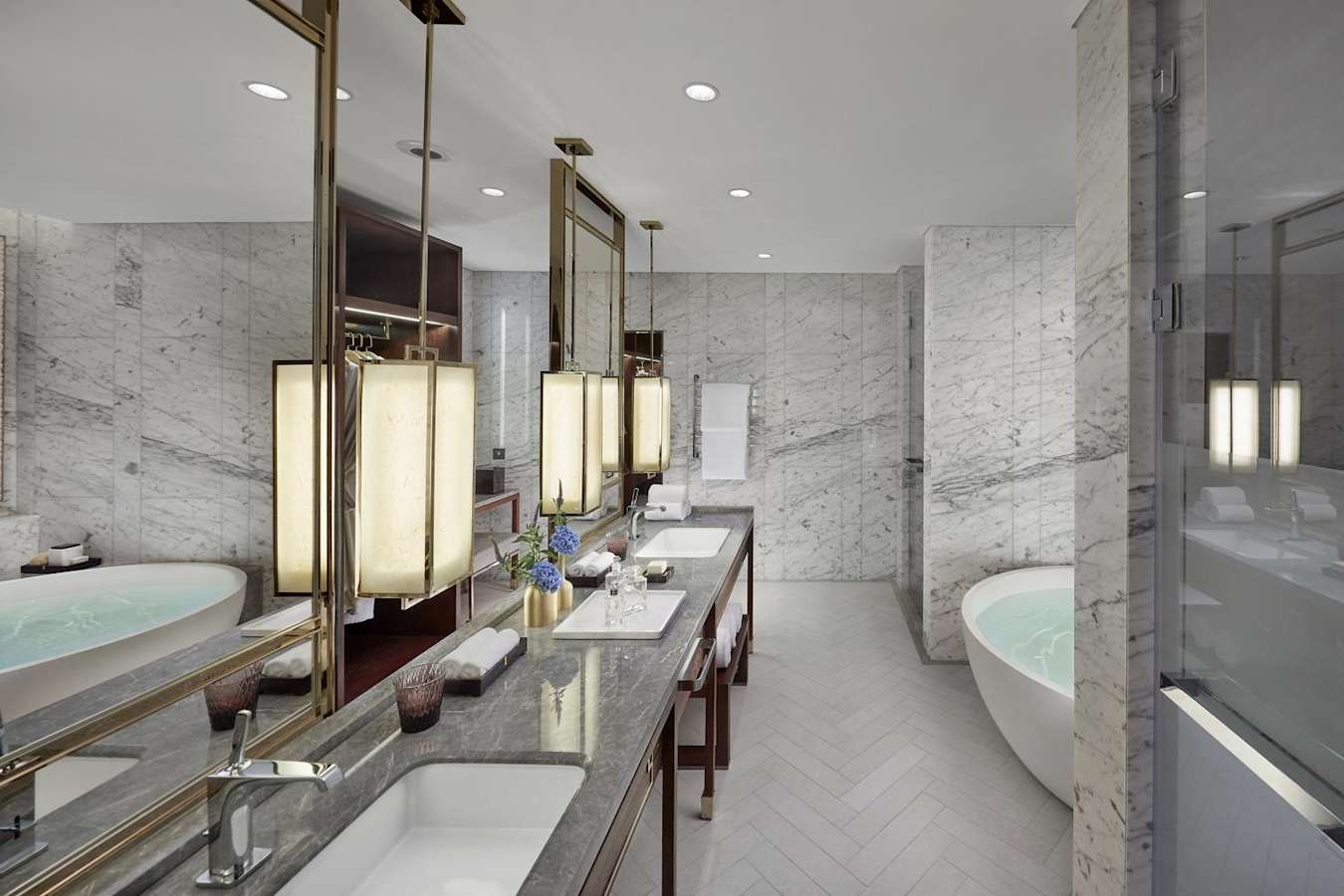 Mandarin Bathroom 