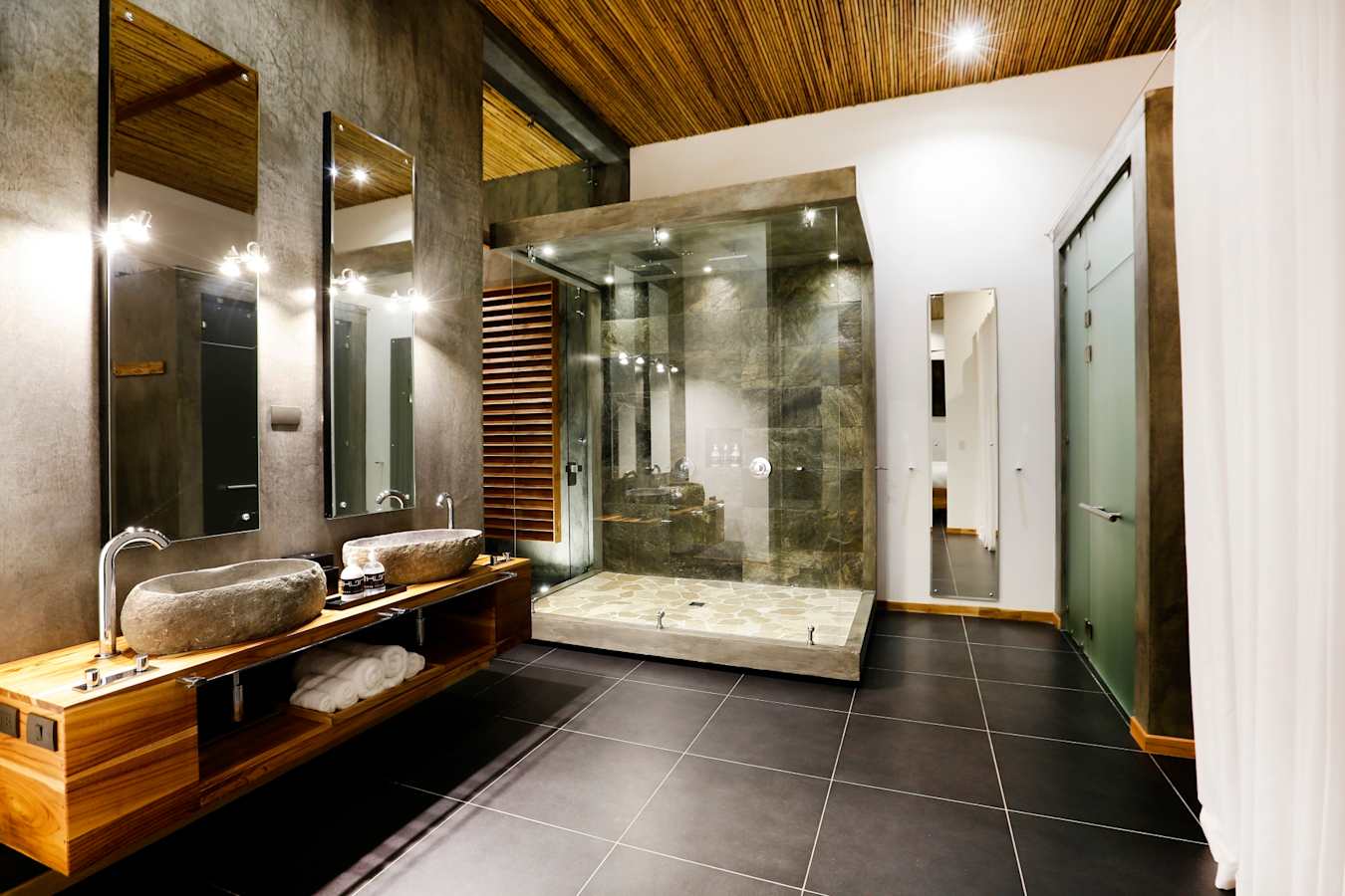 Suite Bathroom - Kura Design Villas