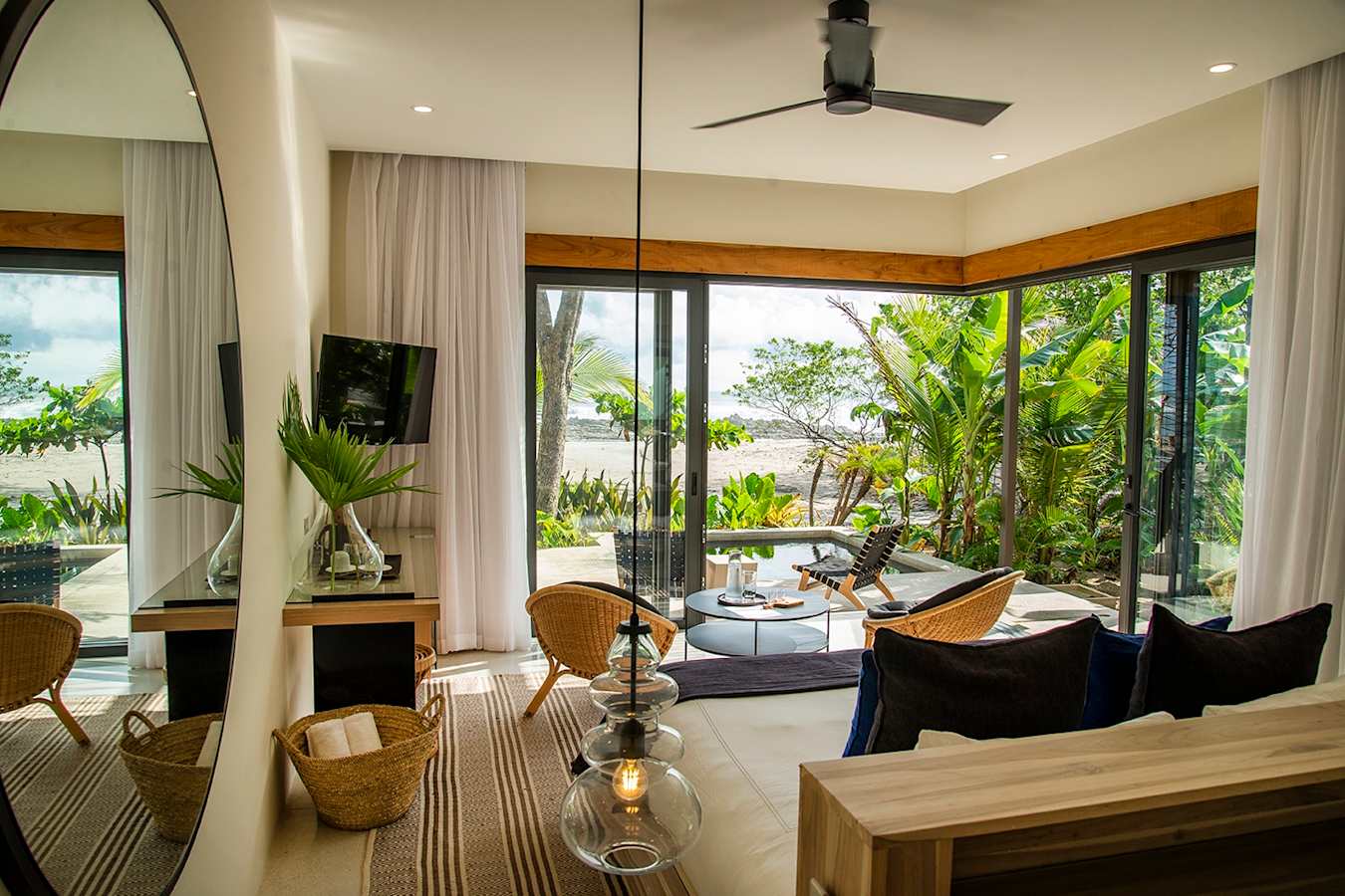 Inside a Ninta Bungalow - Nantipa 