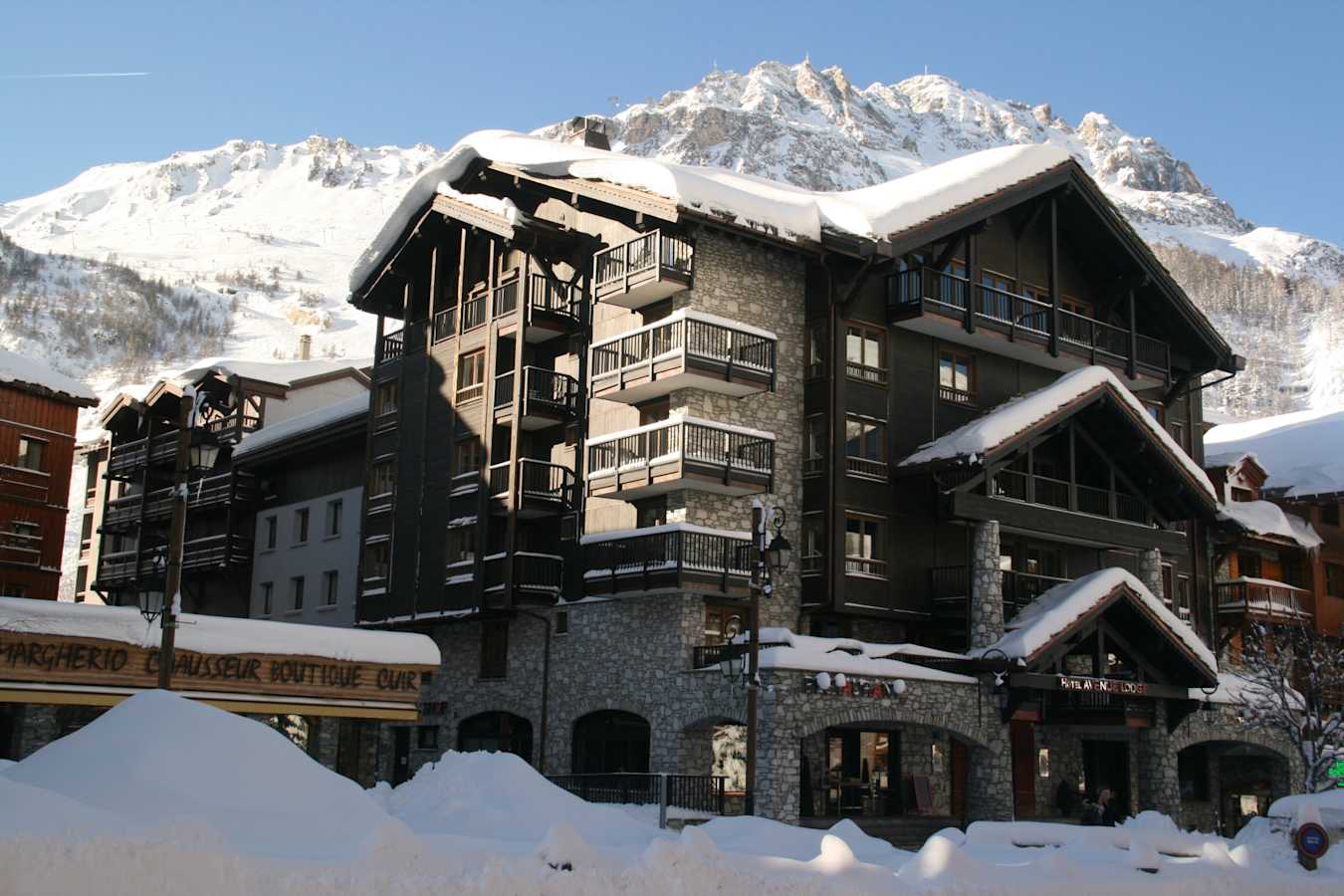 Exterior - Avenue Lodge