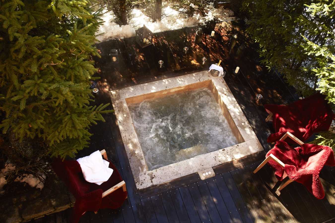 Hot Tub  