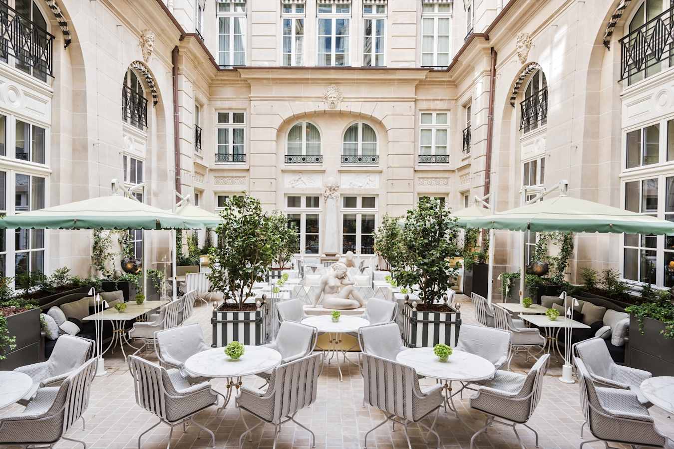 Cour d'Honneur - Hotel de Crillon, A Rosewood Hotel