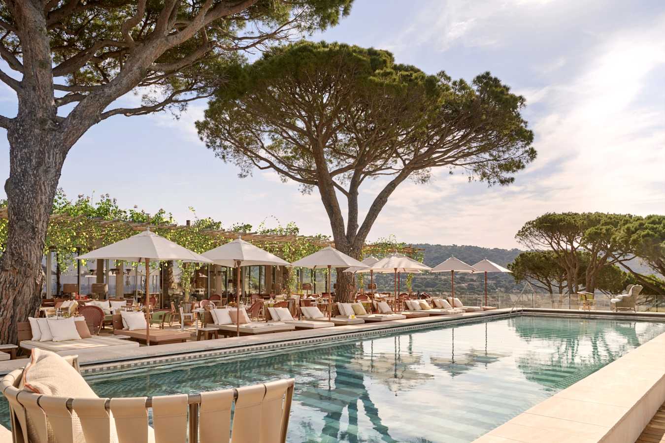 Main Pool - Lily of the Valley 