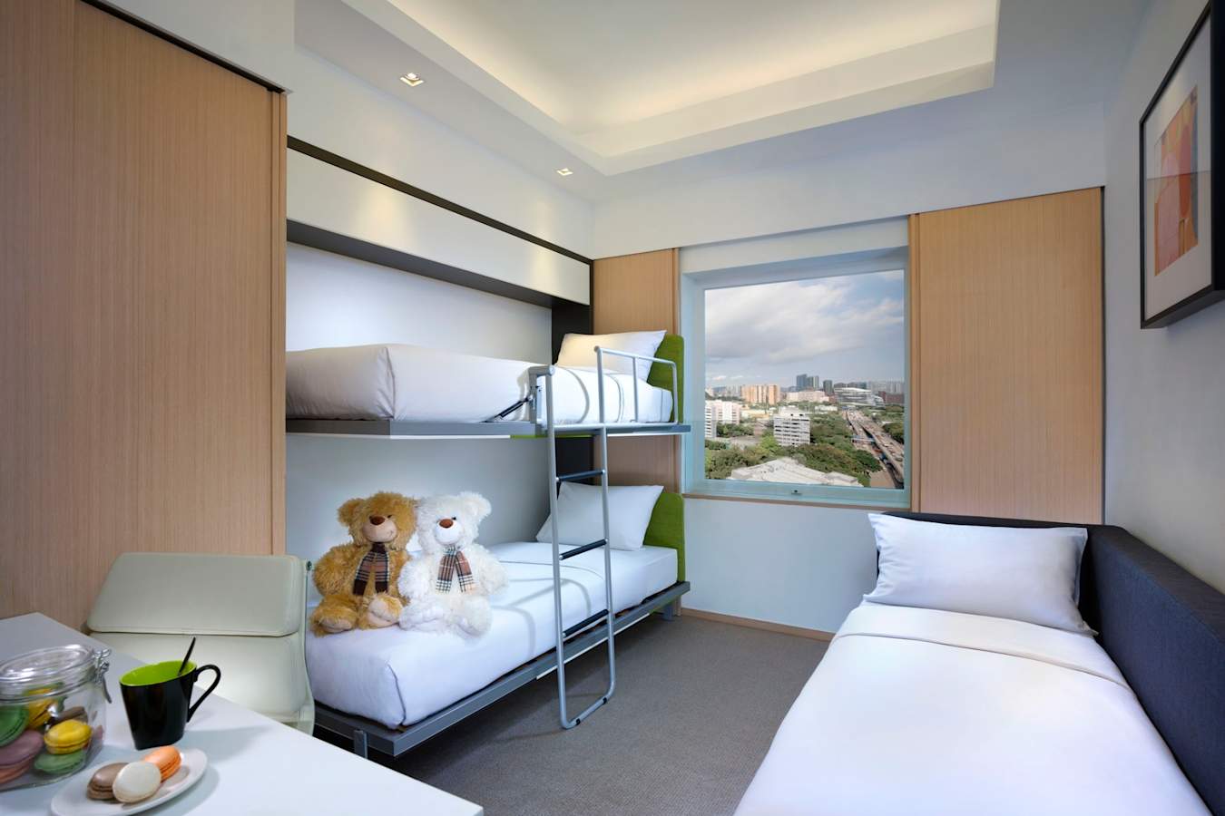 Family Room - Eaton Hotel