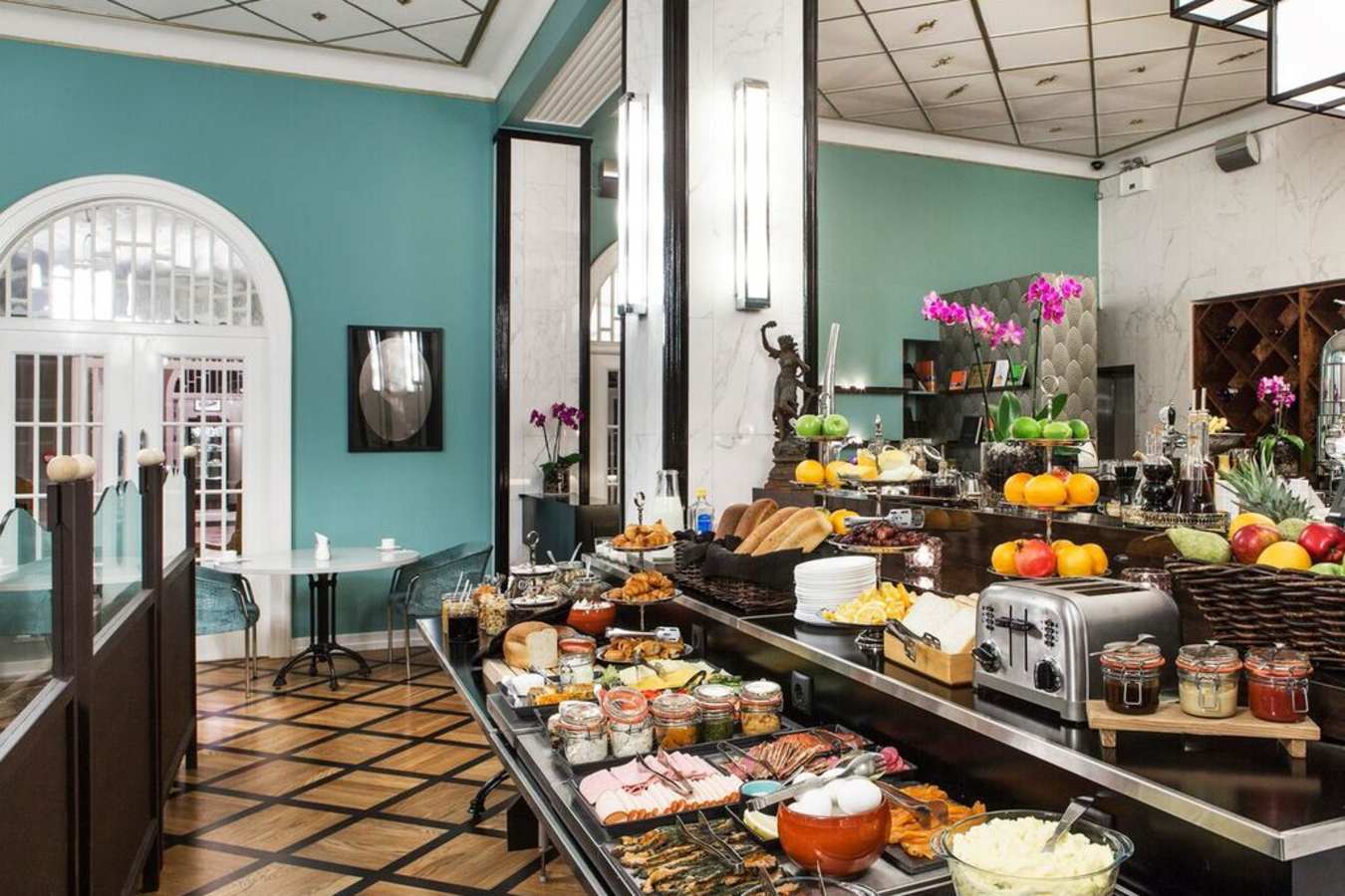 Breakfast buffet - Hotel Borg