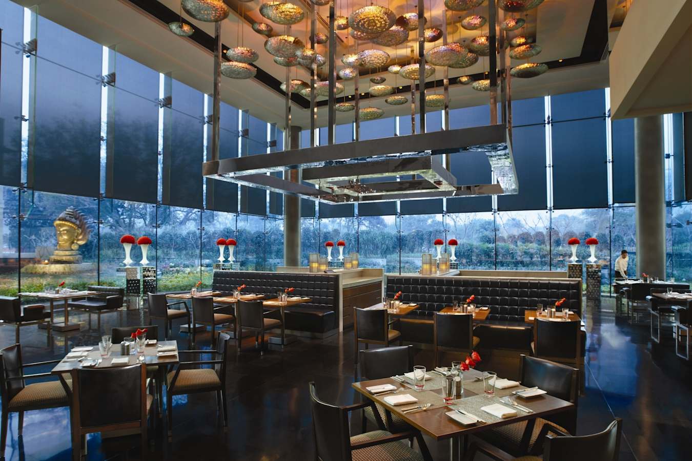 Qube - The Leela Palace New Delhi
