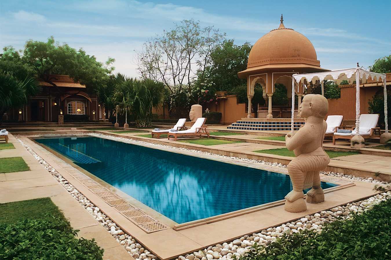 Kohinoor Villa Pool - The Oberoi Rajvilas