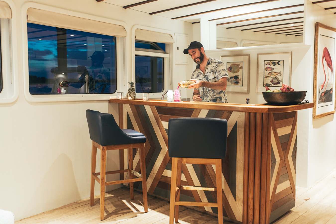 Rascal Bar - Rascal Luxury Yacht 