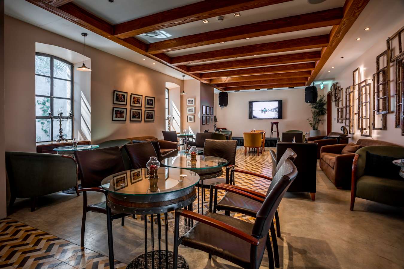 Hotel Bar