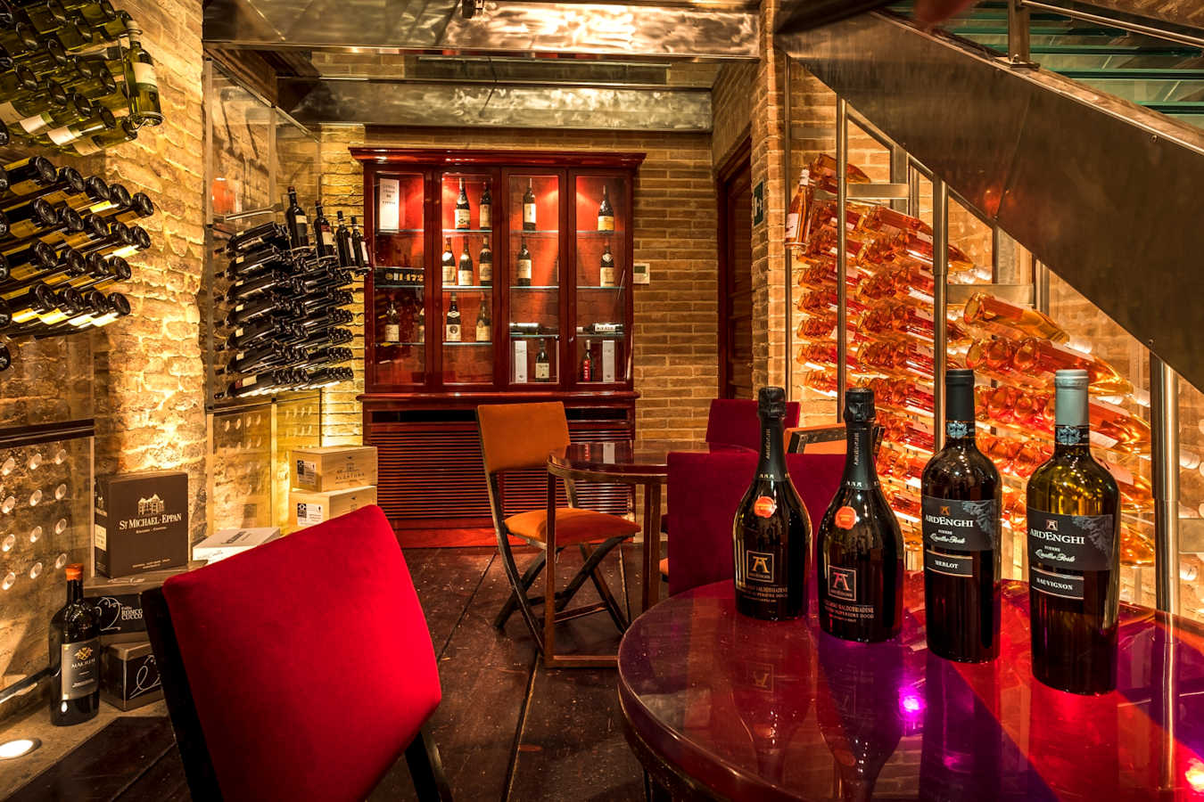 Wine cellar - Grand Hotel Continental Siena