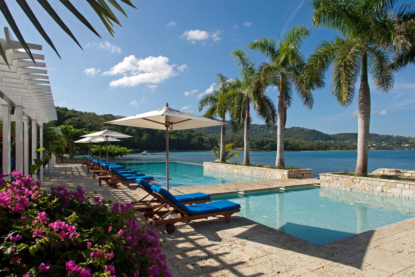 Infinity Pool - Round Hill Hotel & Villas