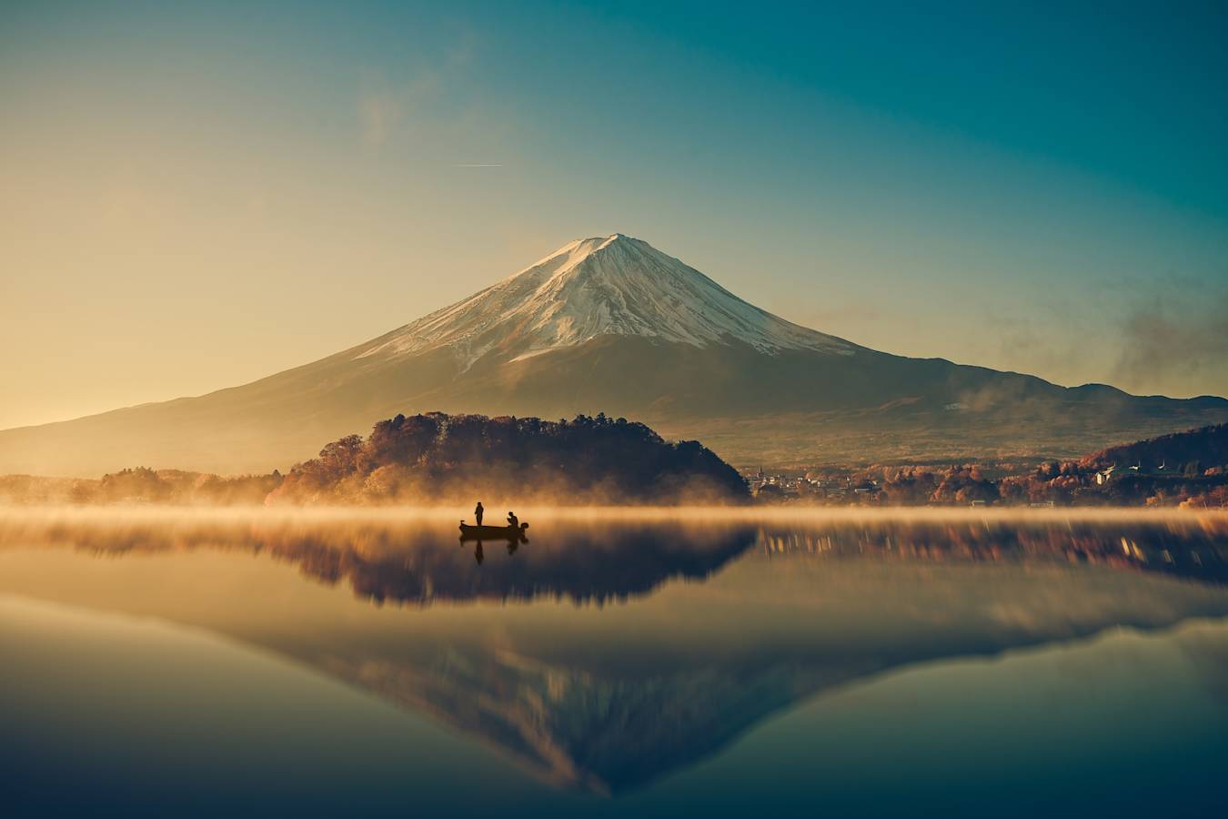 Lake Kawaguchi - Hoshinoya Fuji