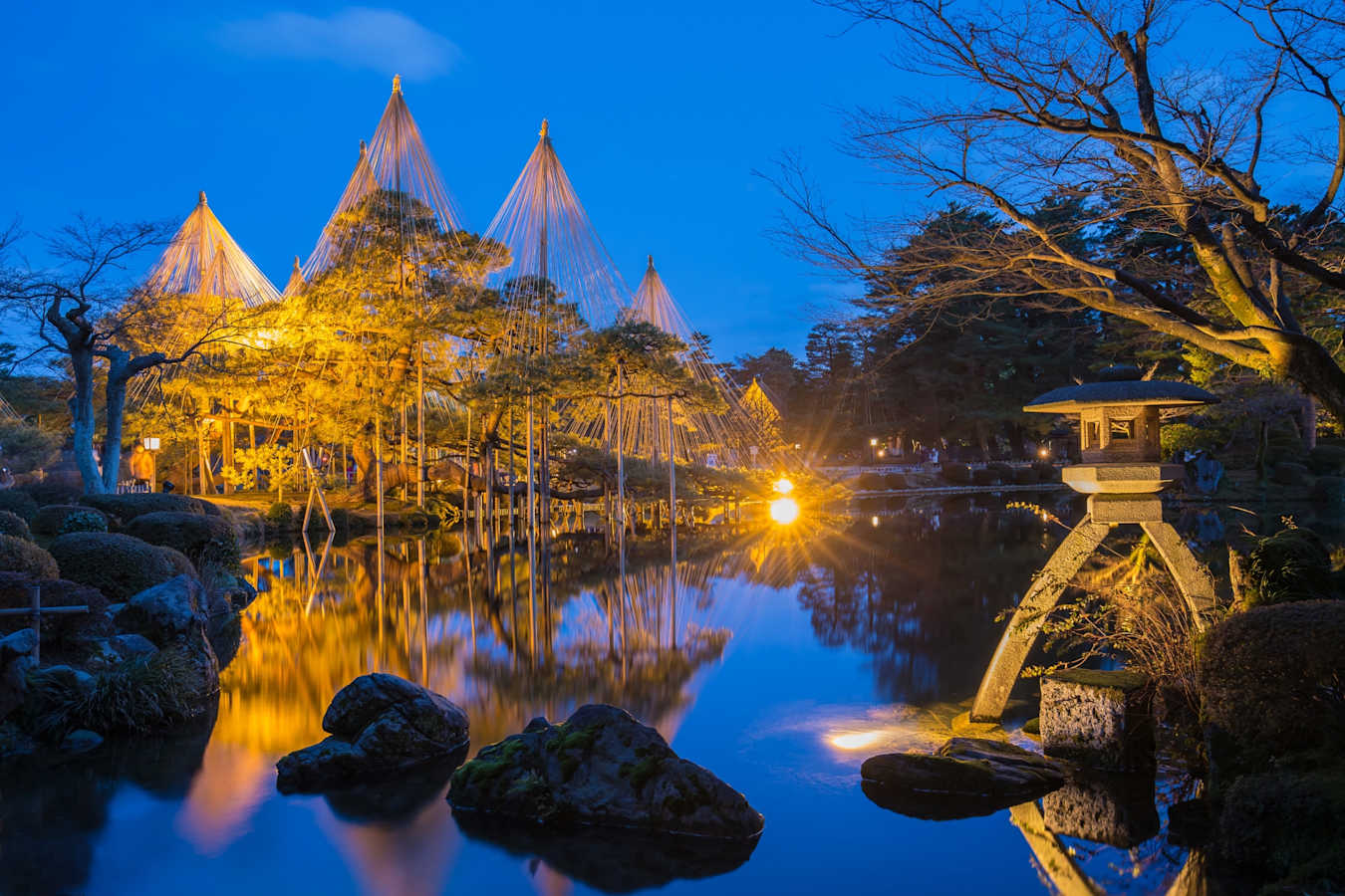 Kenrouken Garden at Night, Kanazawa