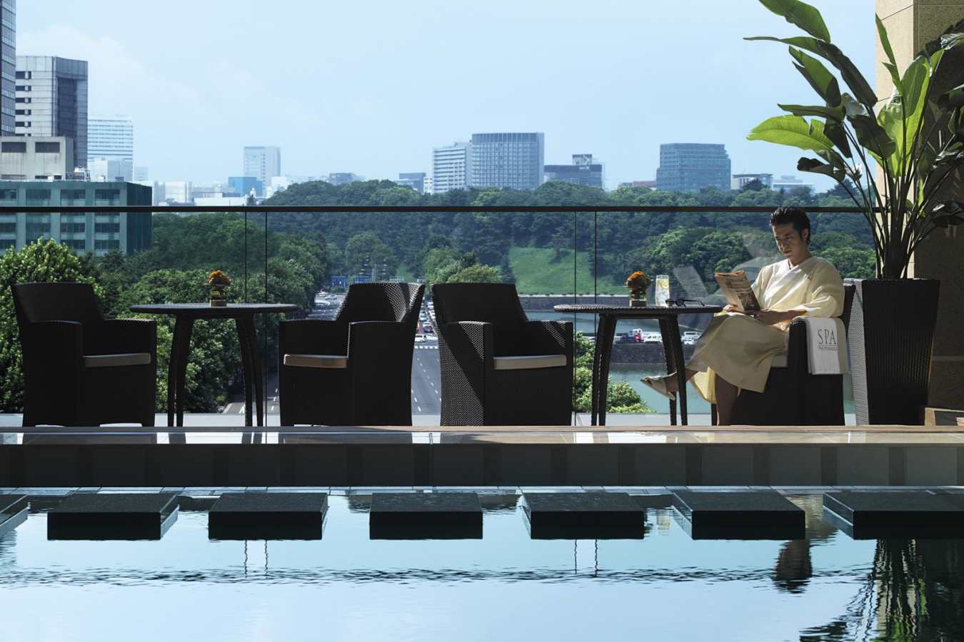Outdoor Pool - Peninsula Tokyo 