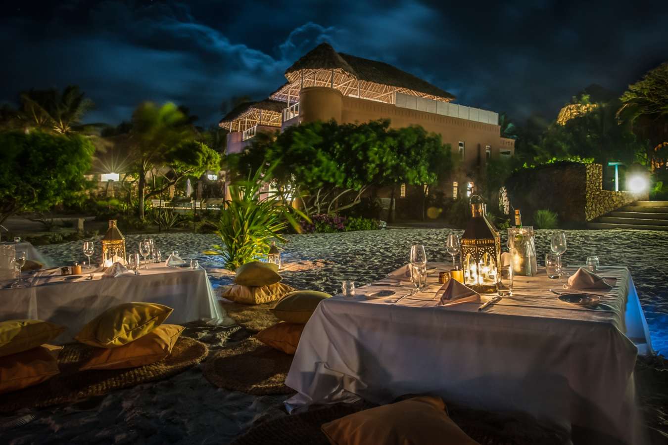 Medina Palms Beach Dining 