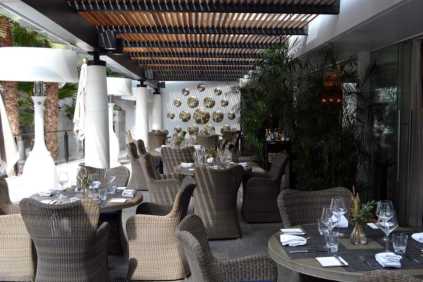 Outdoor dining - Hotel Matilda