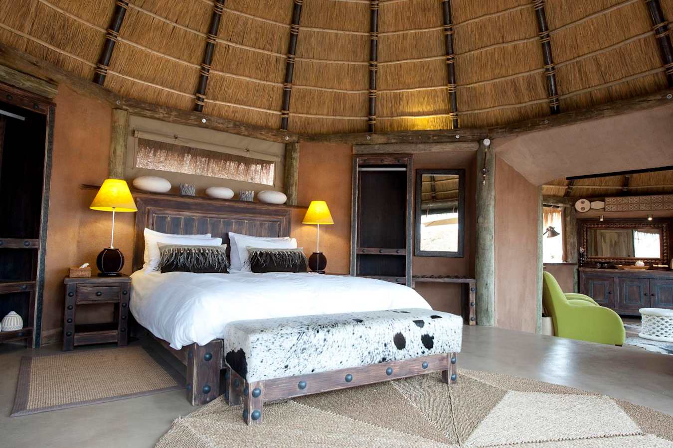 Honeymoon Suite Interior - Camp Kipwe