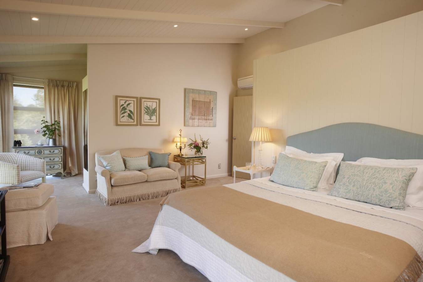 Cottage downstairs bedroom - Edenhouse