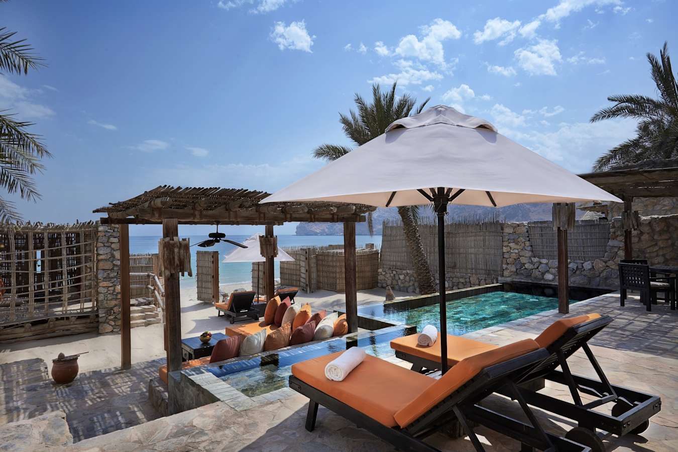 Pool Villa Suite Beachfront - Six Senses Zighy Bay