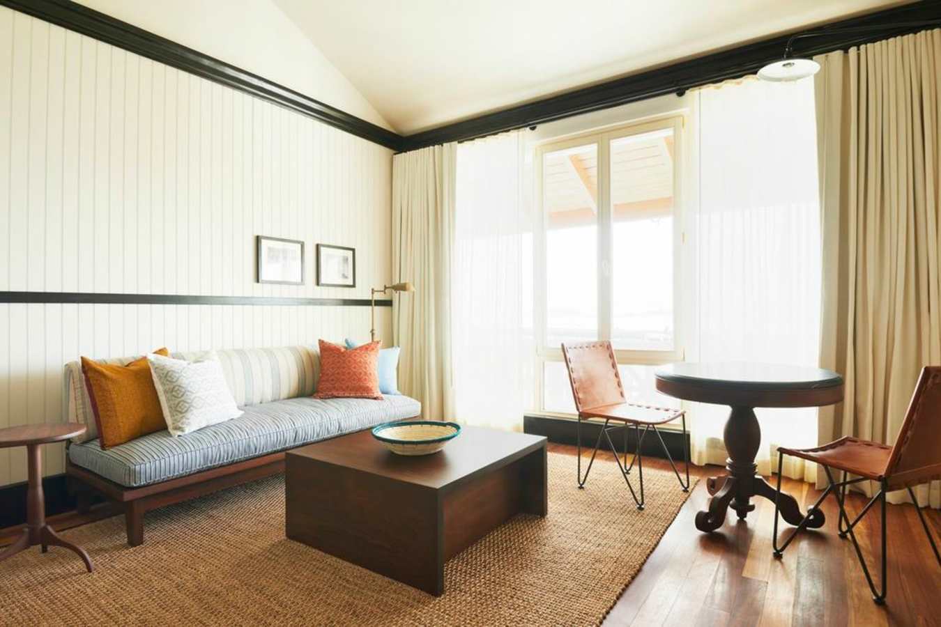 Havana meets New Orleans decor - American Trade Hotel