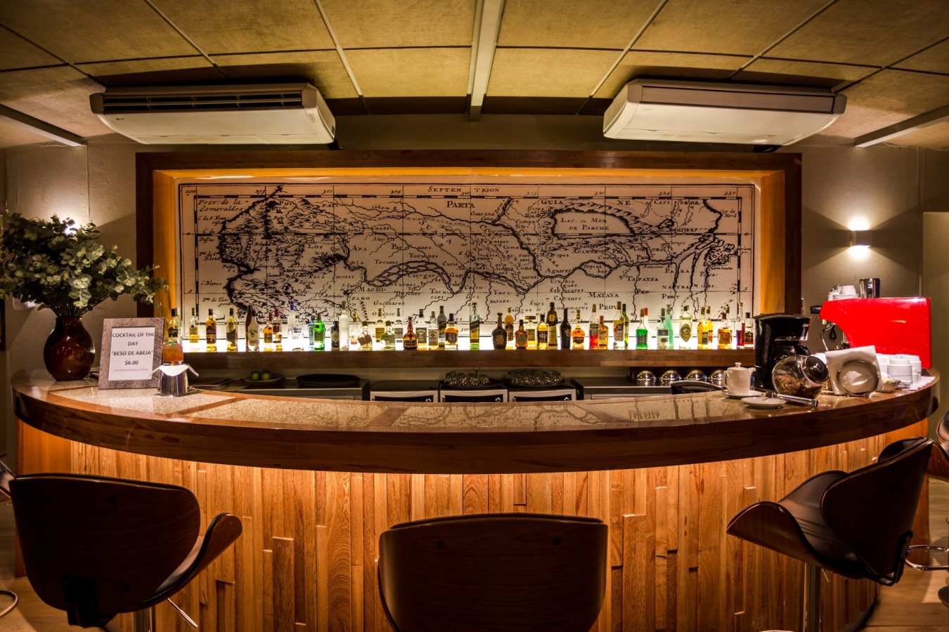 Bar - Delfin III