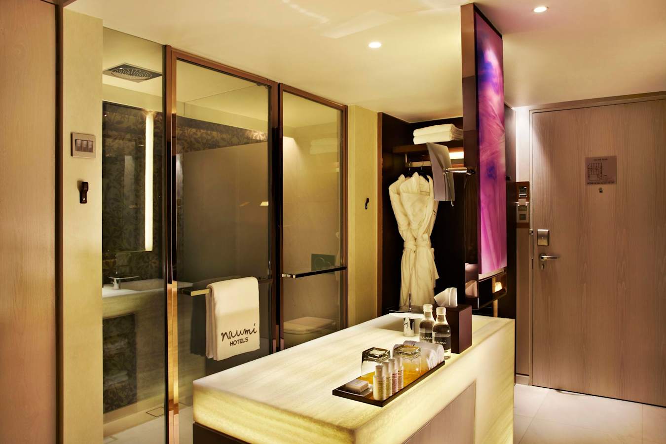 Bathroom - Naumi Hotel