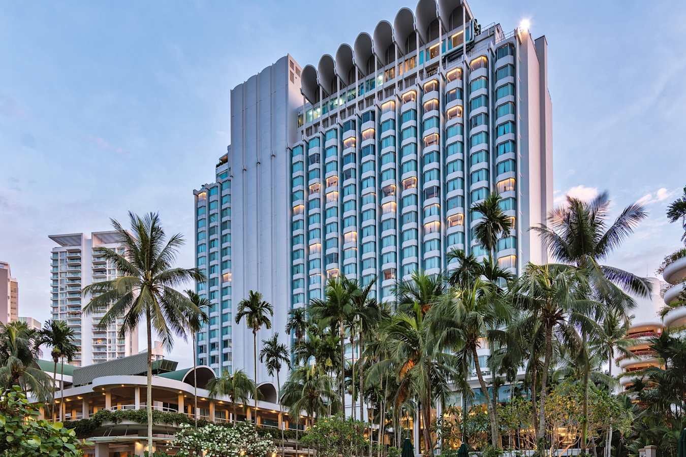 Facade - Shangri-La Singapore 