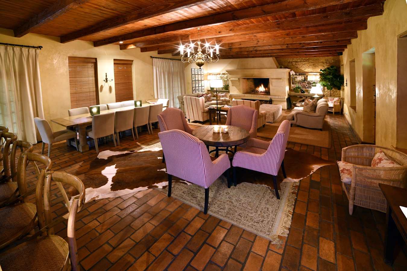 Lounge and dining area 