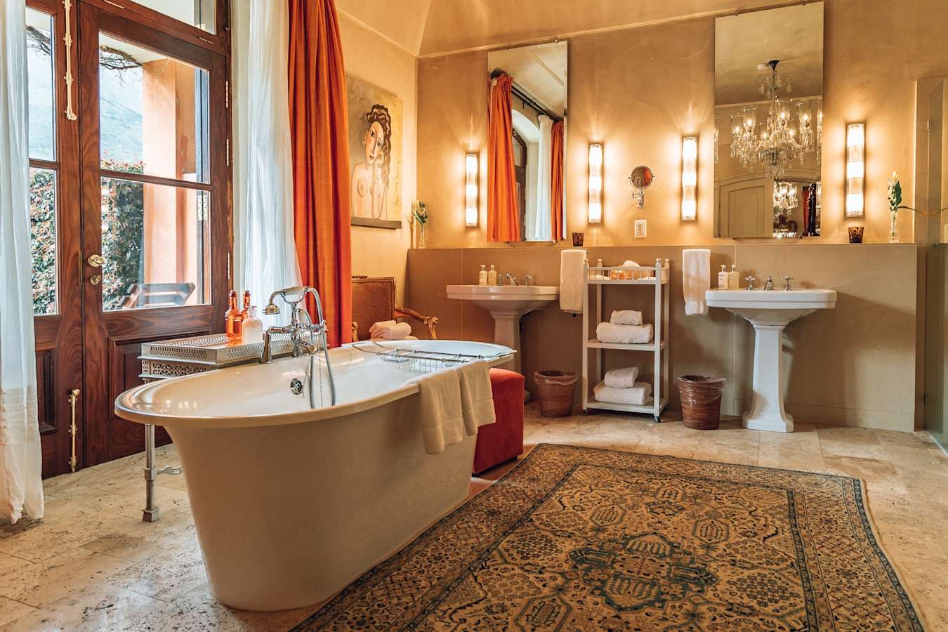 Honeysuckle Suite 