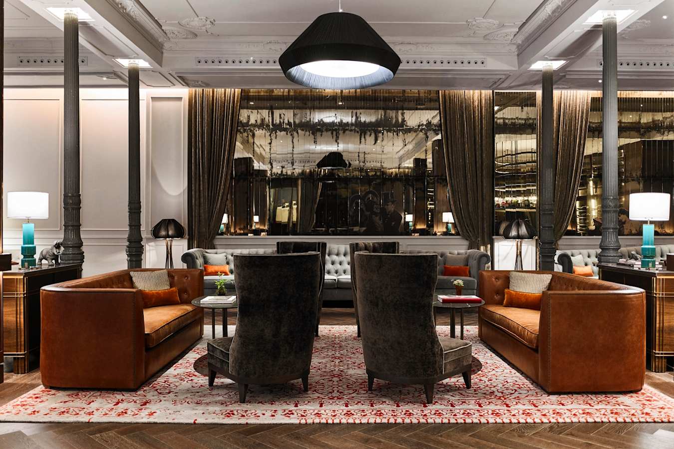 Lobby lounge