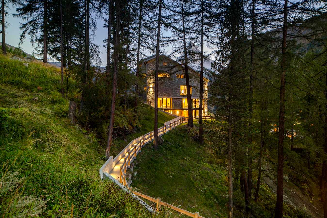 Owner's Lodge Exterior - Cervo Mountain Resort Summer