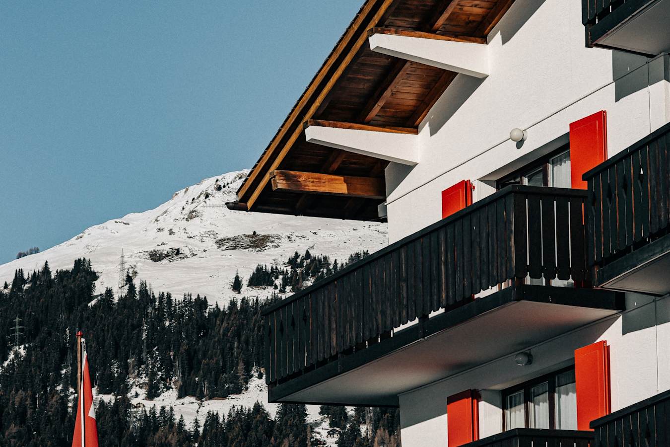  Chalet exterior 