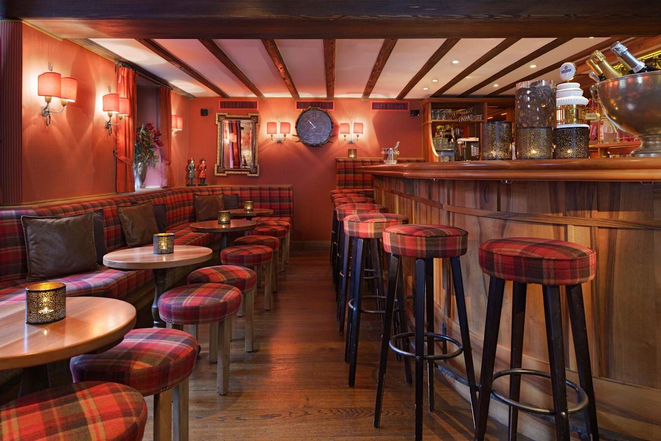 Edward's Bar - Monte Rosa