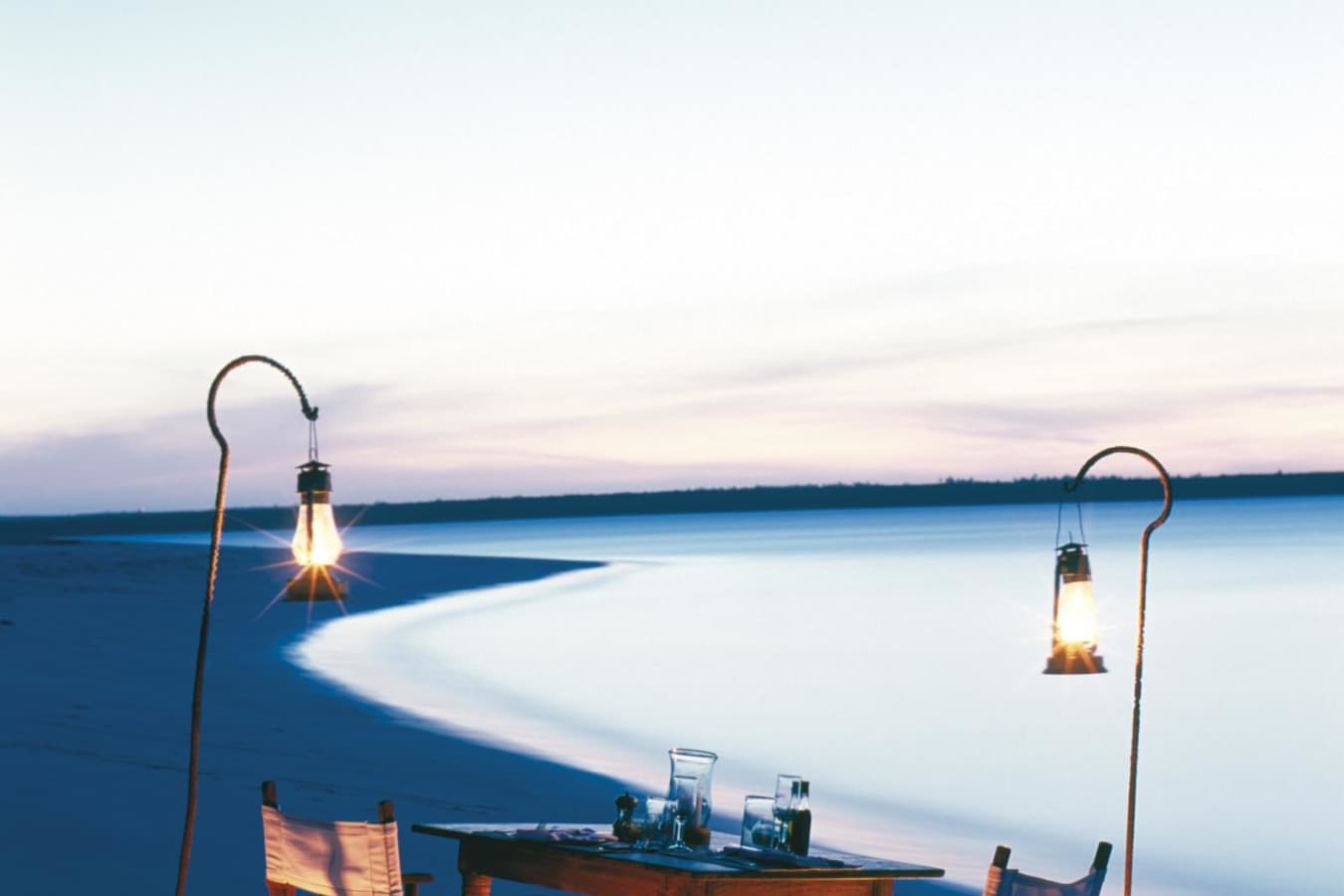 Beach dining - Mnemba Island Lodge