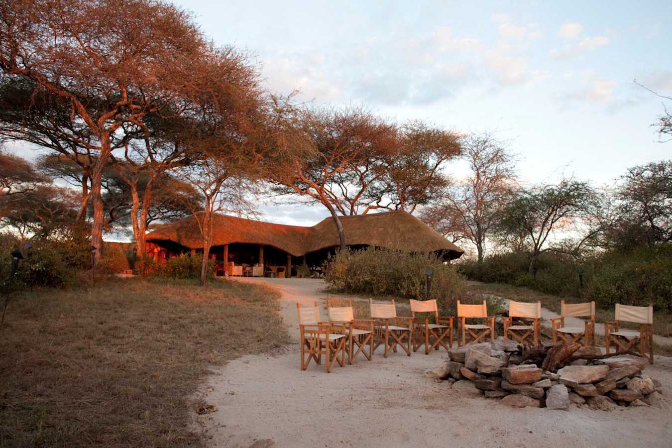 External view - Oliver's Camp