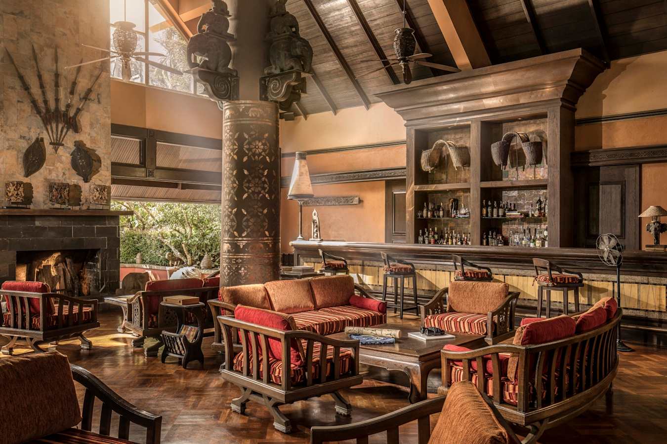 Elephant Bar - Anantara Golden Triangle Elephant Camp & Resort