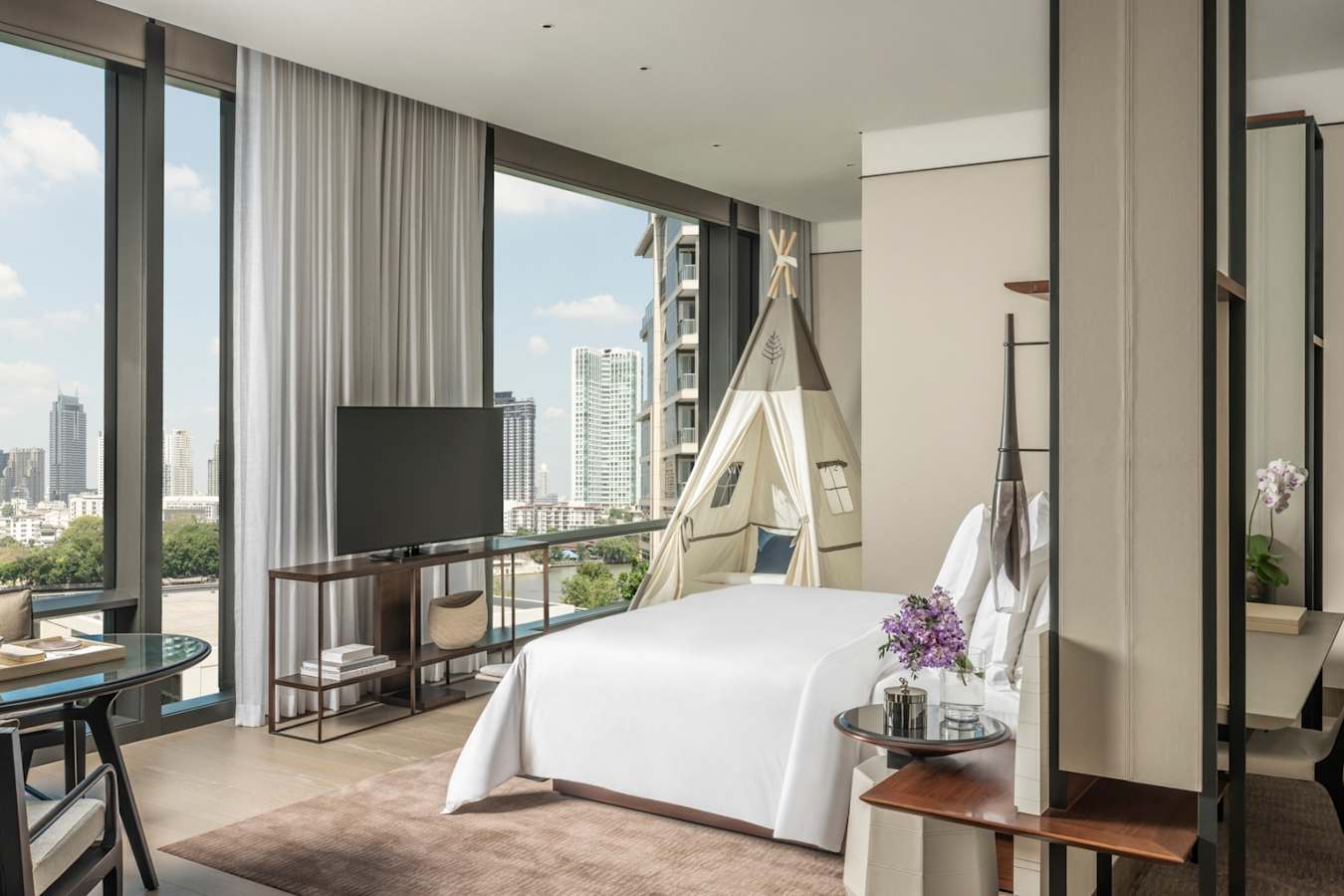 Family Room - Four Seasons Hotel Bangkok 