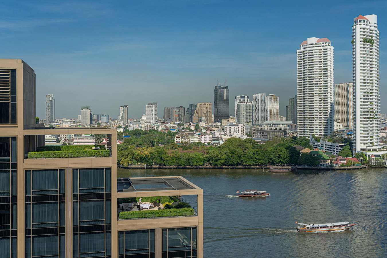 Hotel Views - Four Seasons Hotel Bangkok 