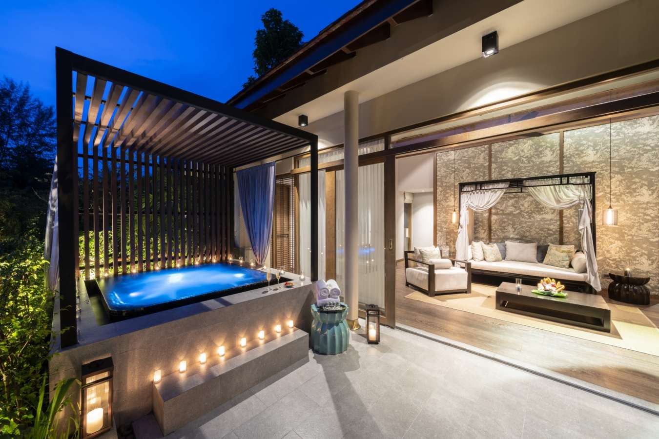 The Sarojin - Jacuzzi Pool Suite 