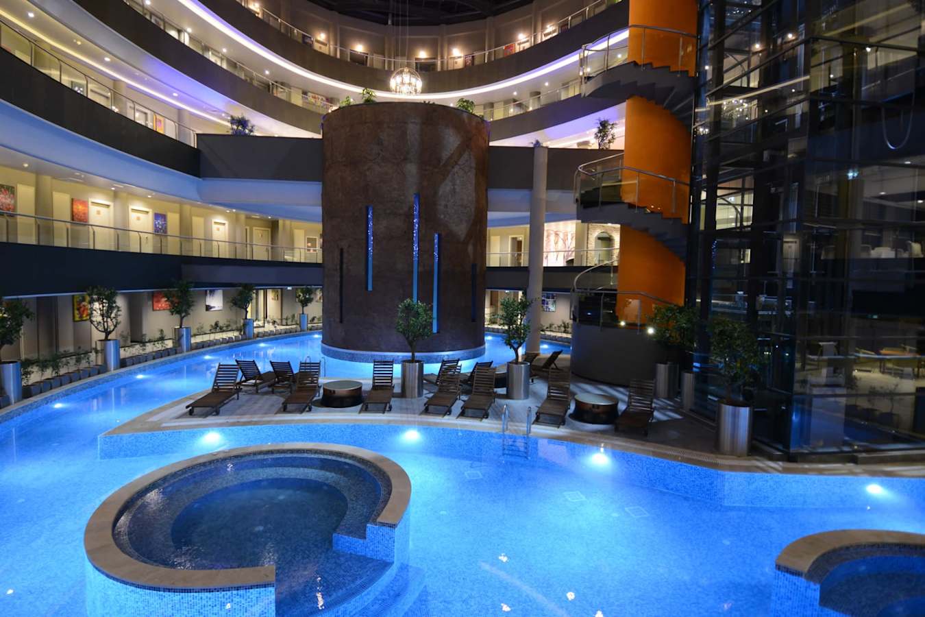 Pool area - Doga Thermal Hotel